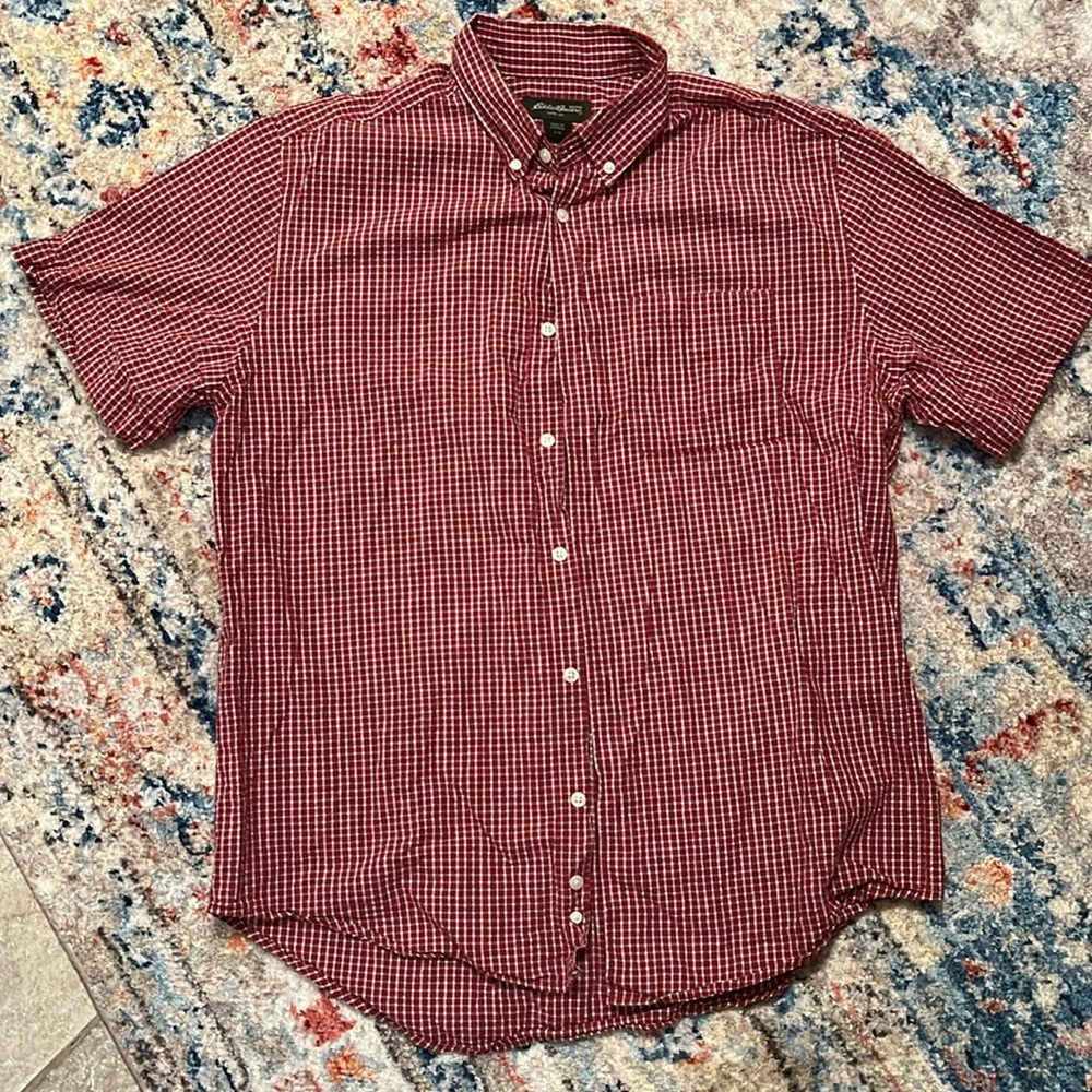 Eddie Bauer Men’s Crepe SS Button Down